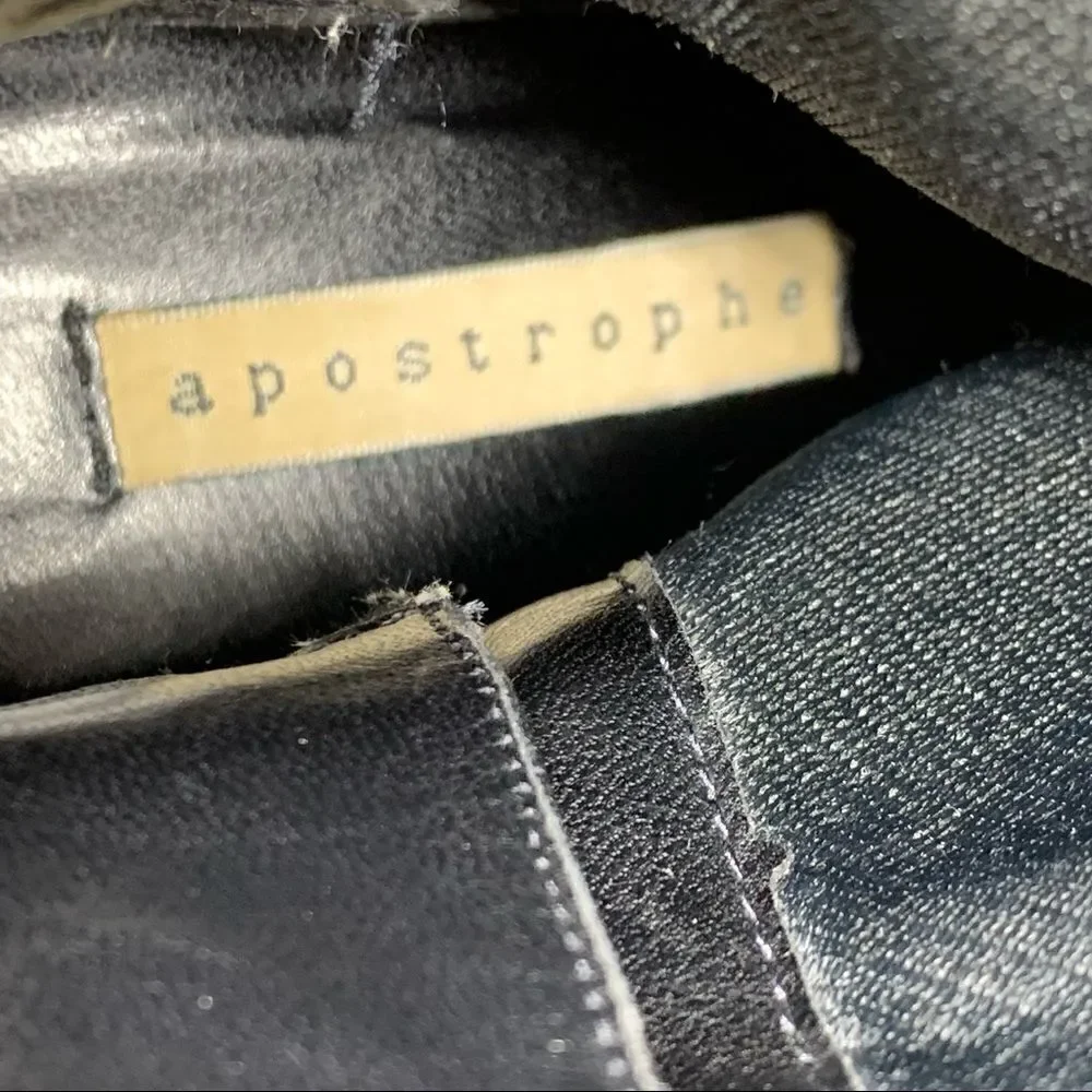 ‎Apostrophe Black Leather Ankle Bootie~Size 6M